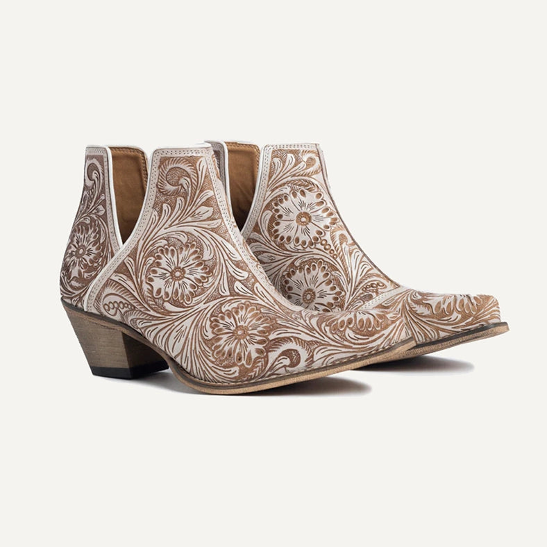 3. BOOTIES copy 136f0449 5608 4287 be76 ce5922b41c37