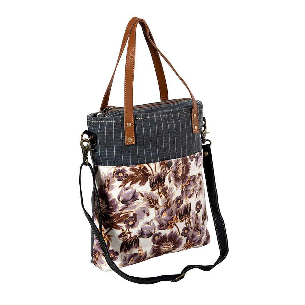 10012-peonie-s-pleasure-tote-bag-1.webp