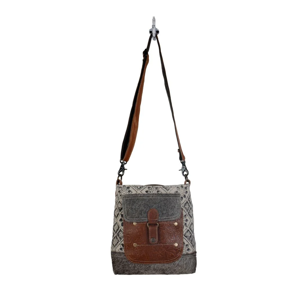 10022-perfect-mania-shoulder-bag-1.webp