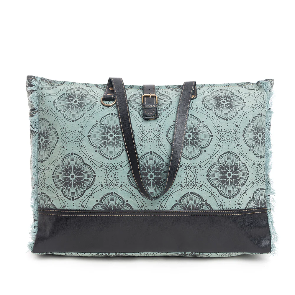10121-pilar-pram-weekender-bag-1.webp