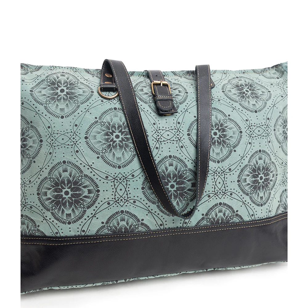 10121-pilar-pram-weekender-bag-1.webp
