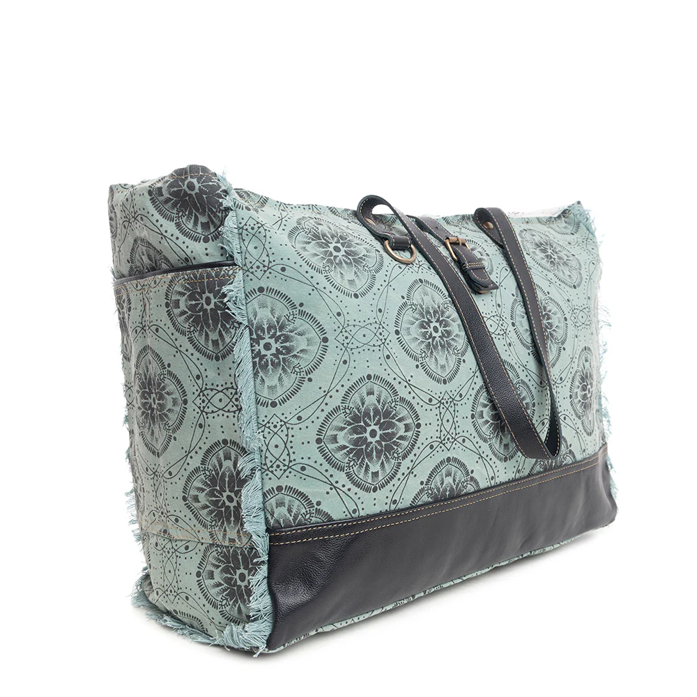 10121-pilar-pram-weekender-bag-1.webp