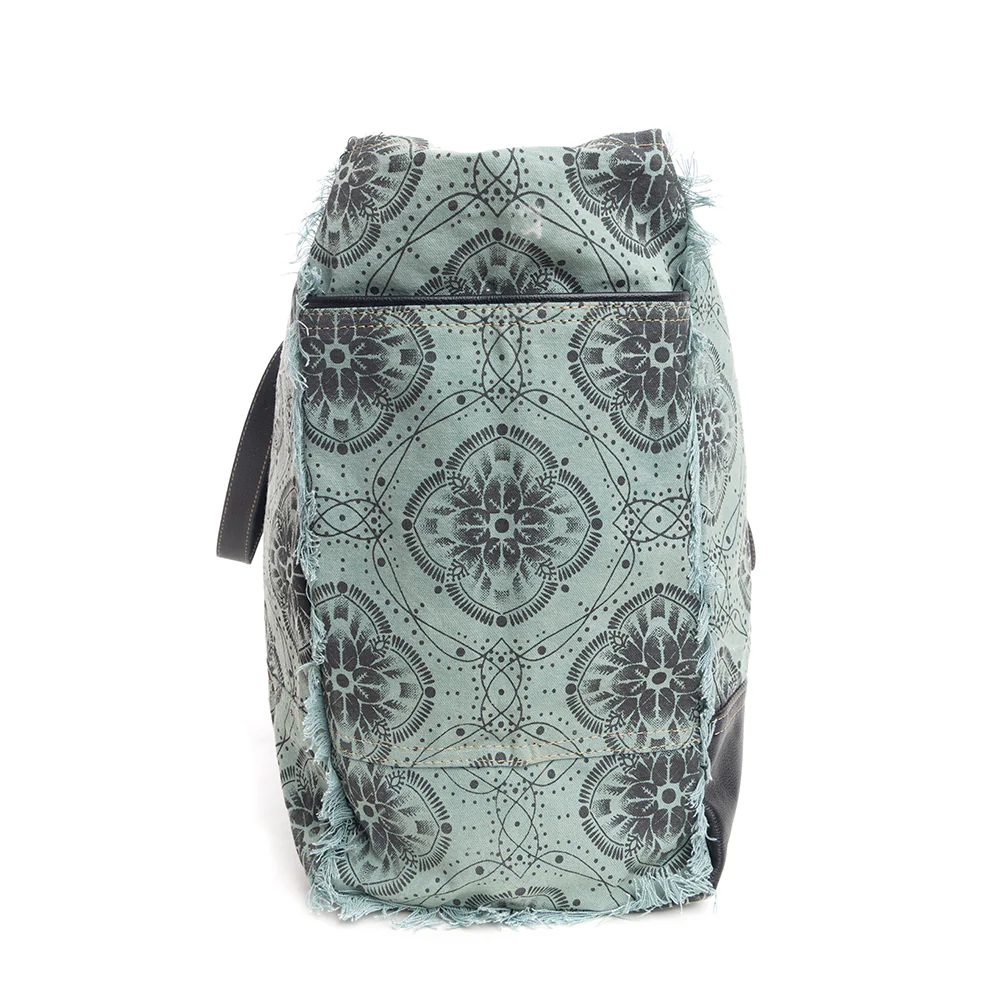 10121-pilar-pram-weekender-bag-1.webp