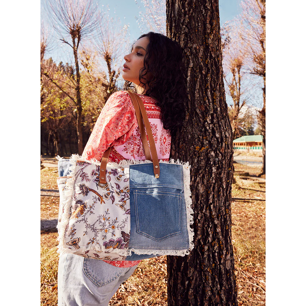 10482-primrose-small-crossbody-bag-1.webp