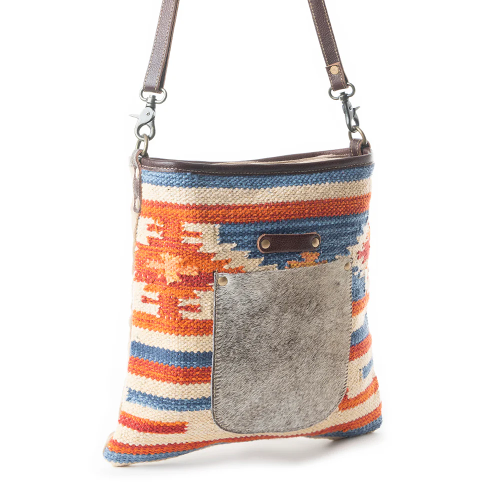 10587-pursuasive-shoulder-bag-1.webp