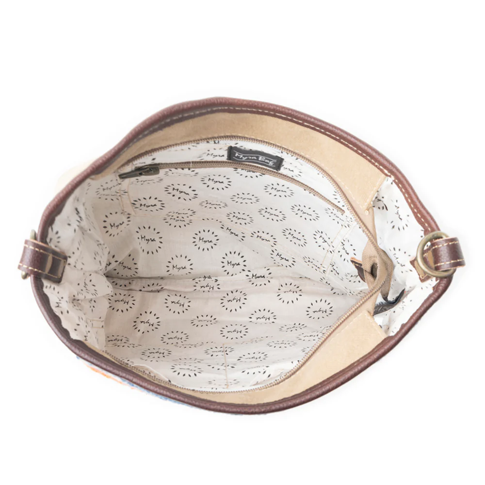 10587-pursuasive-shoulder-bag-1.webp