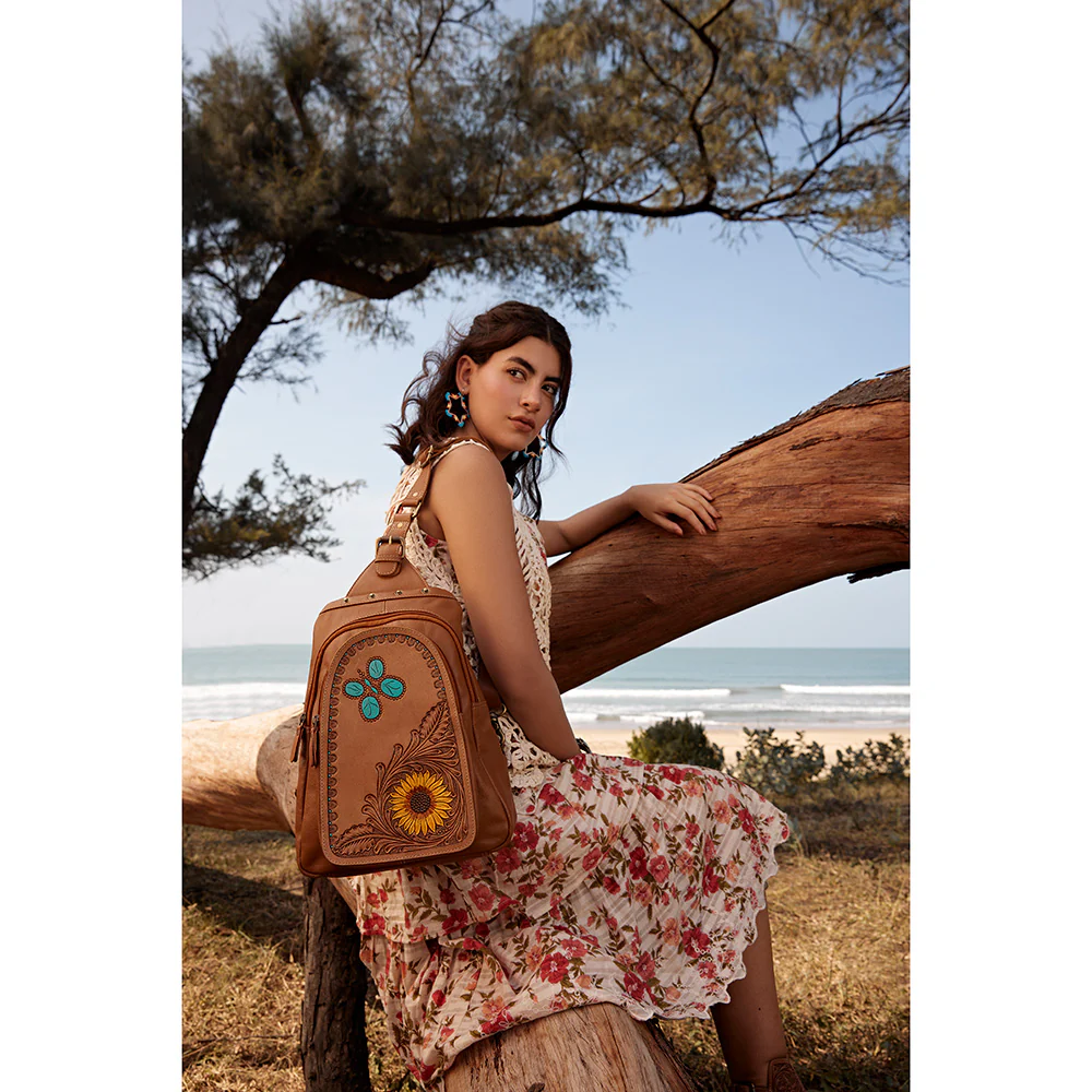 10716-ranch-meadows-fanny-pack-bag-1.webp
