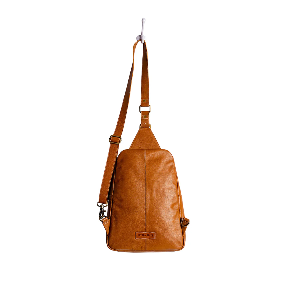 10716-ranch-meadows-fanny-pack-bag-1.webp