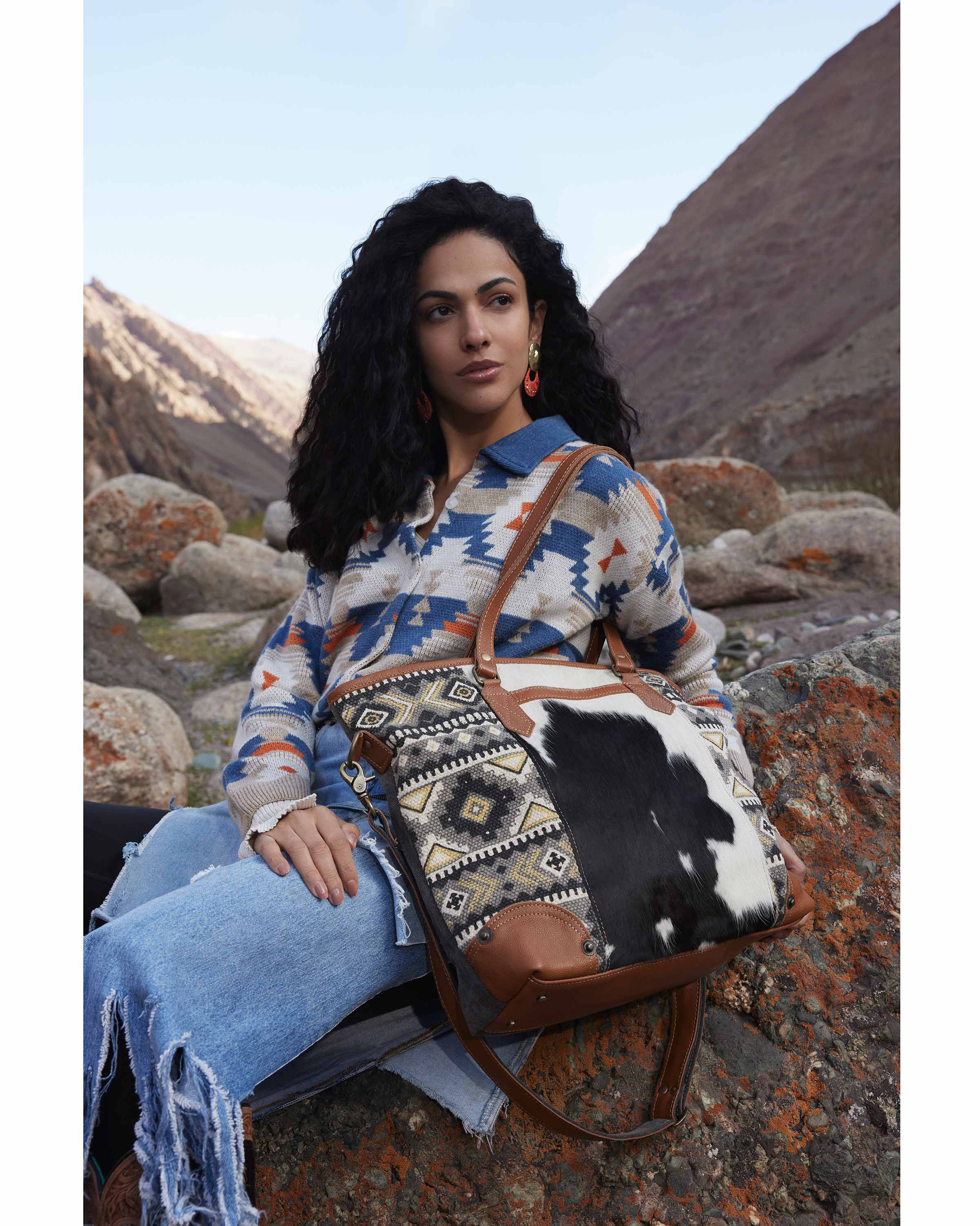 1079-bison-ridge-hair-on-hide-tote-bag-1.webp