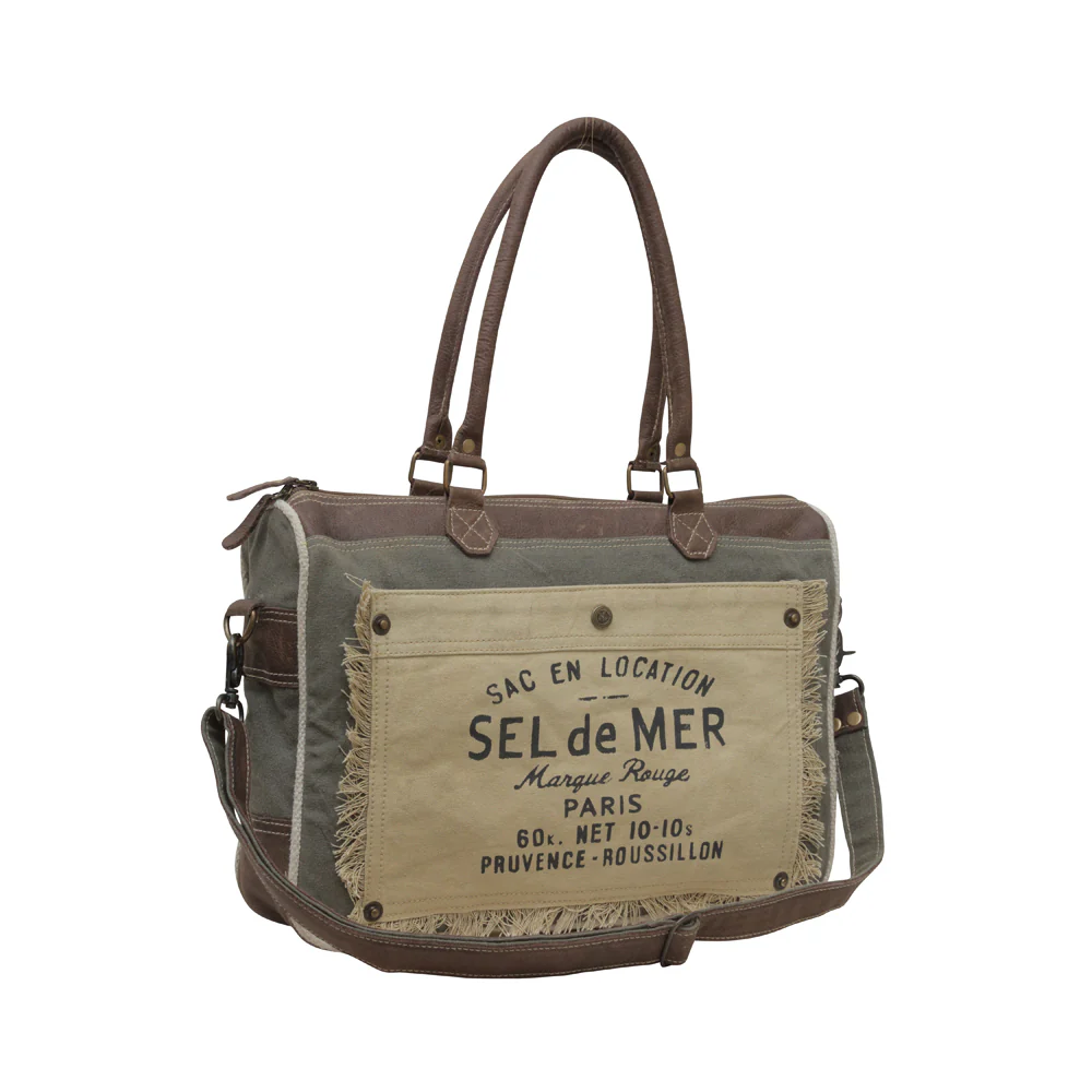 10961-right-approach-messenger-bag-1.webp