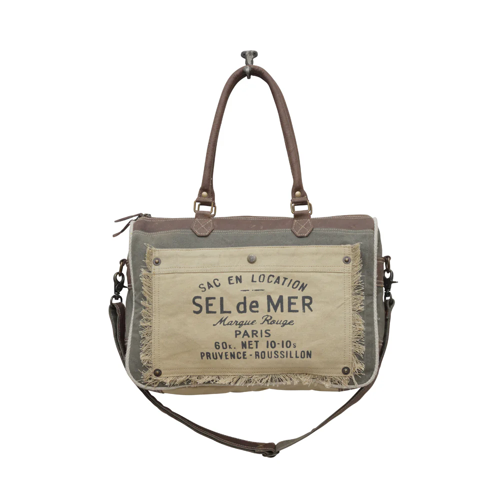 10961-right-approach-messenger-bag-1.webp
