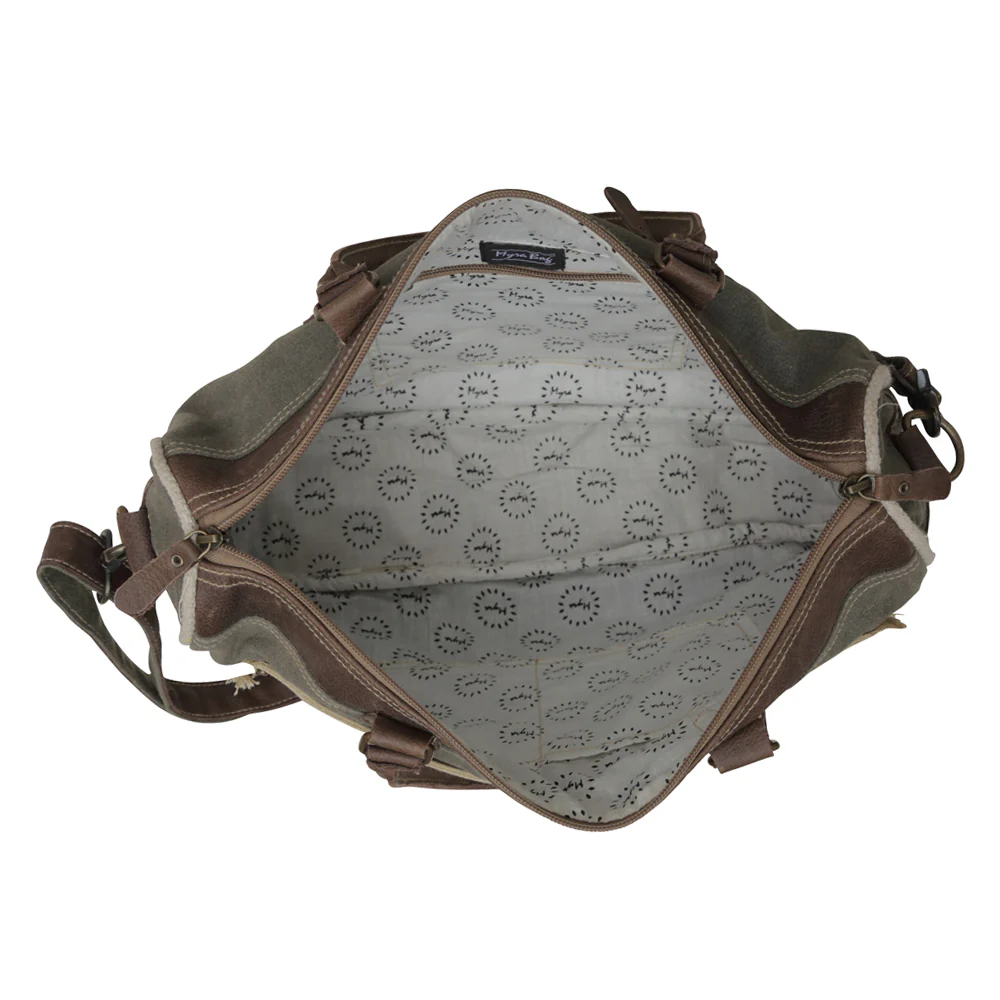 10961-right-approach-messenger-bag-1.webp