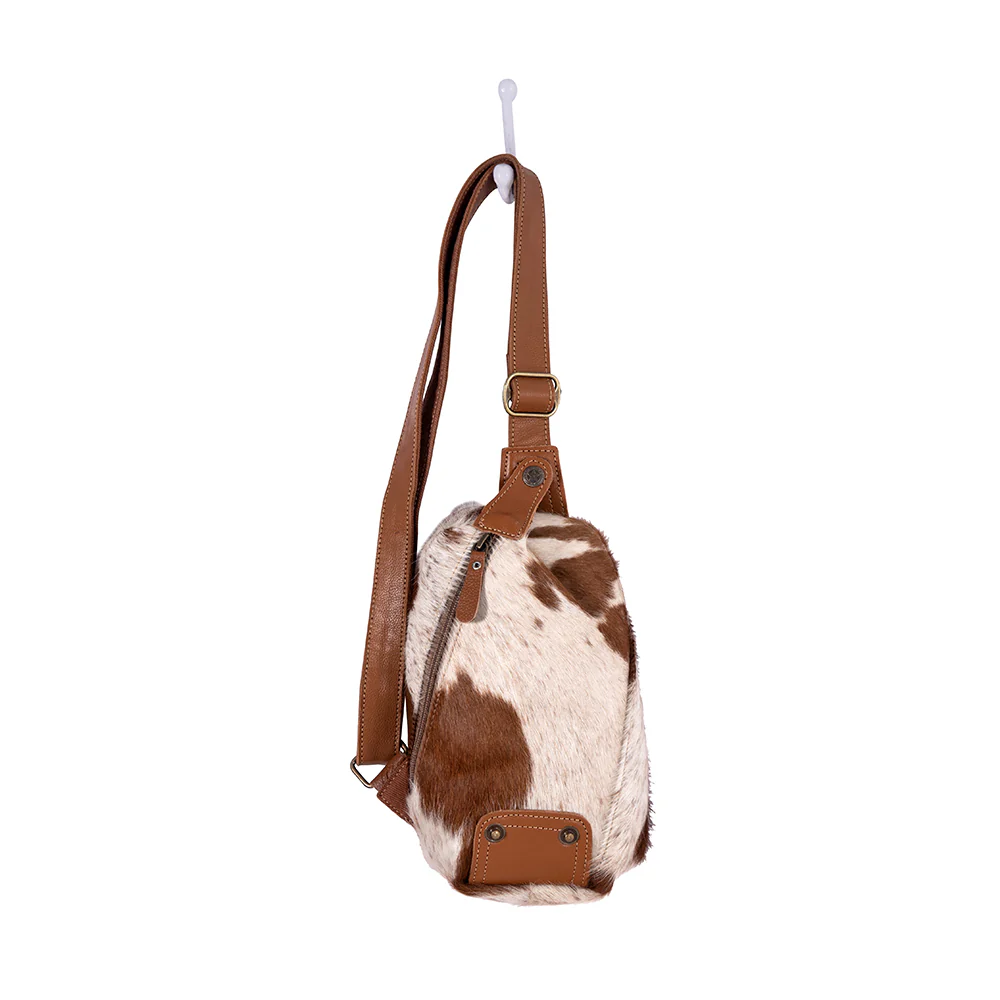 11028-robnette-ranch-fanny-pack-bag-in-caramel-white-1.webp