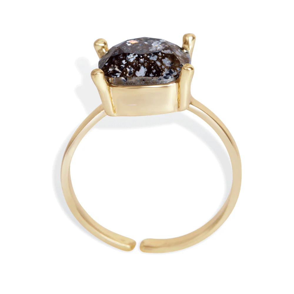 1105-black-forest-swarovski-ring-1.webp