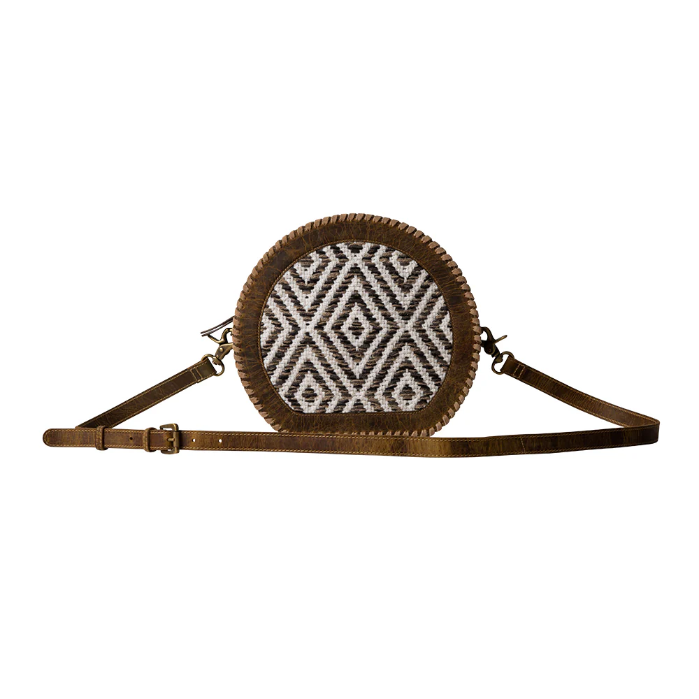 11456-sand-weaver-round-bag–1.webp