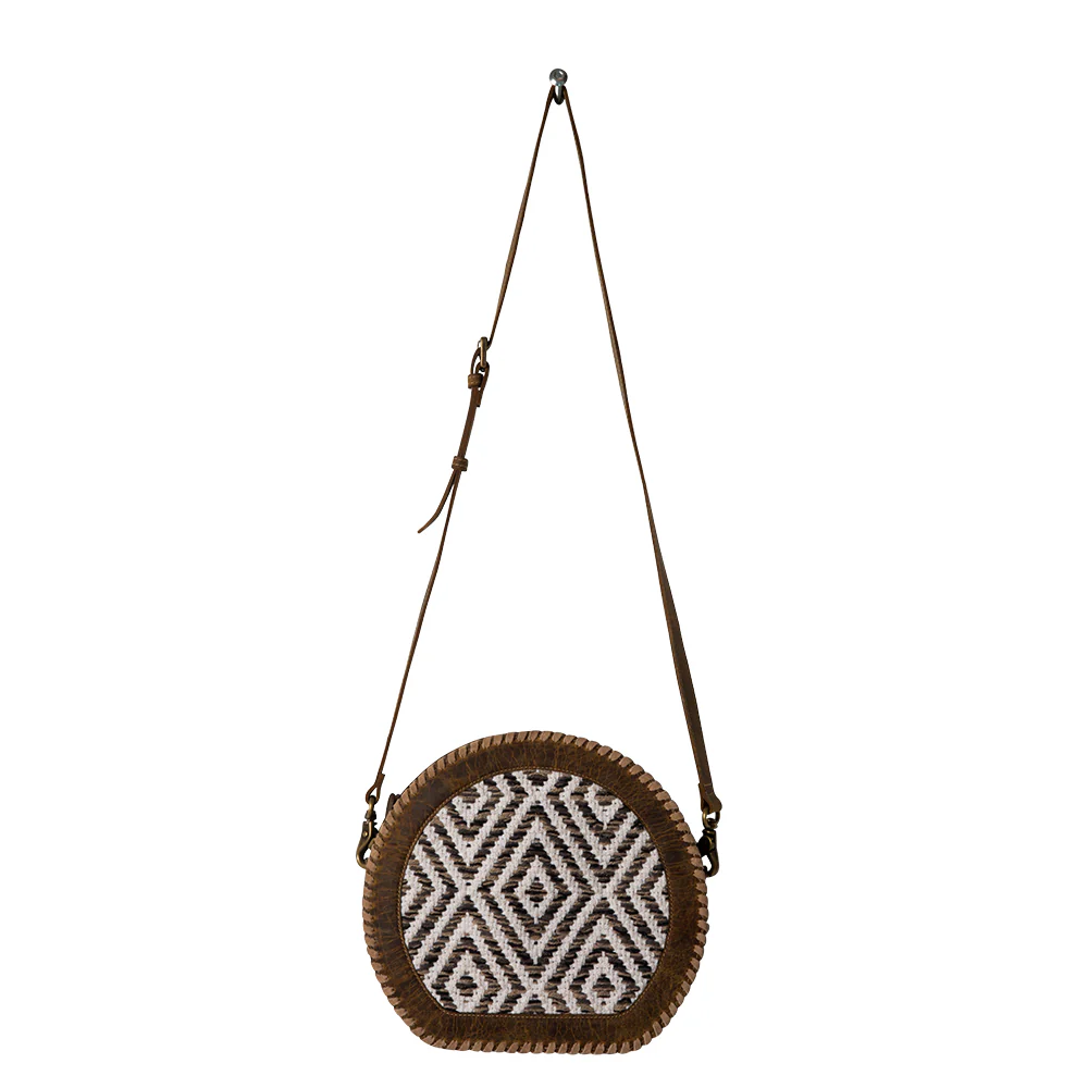 11456-sand-weaver-round-bag–1.webp