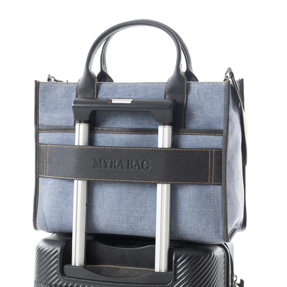 11642-sel-de-mer-shoulder-bag-in-blue-1.webp