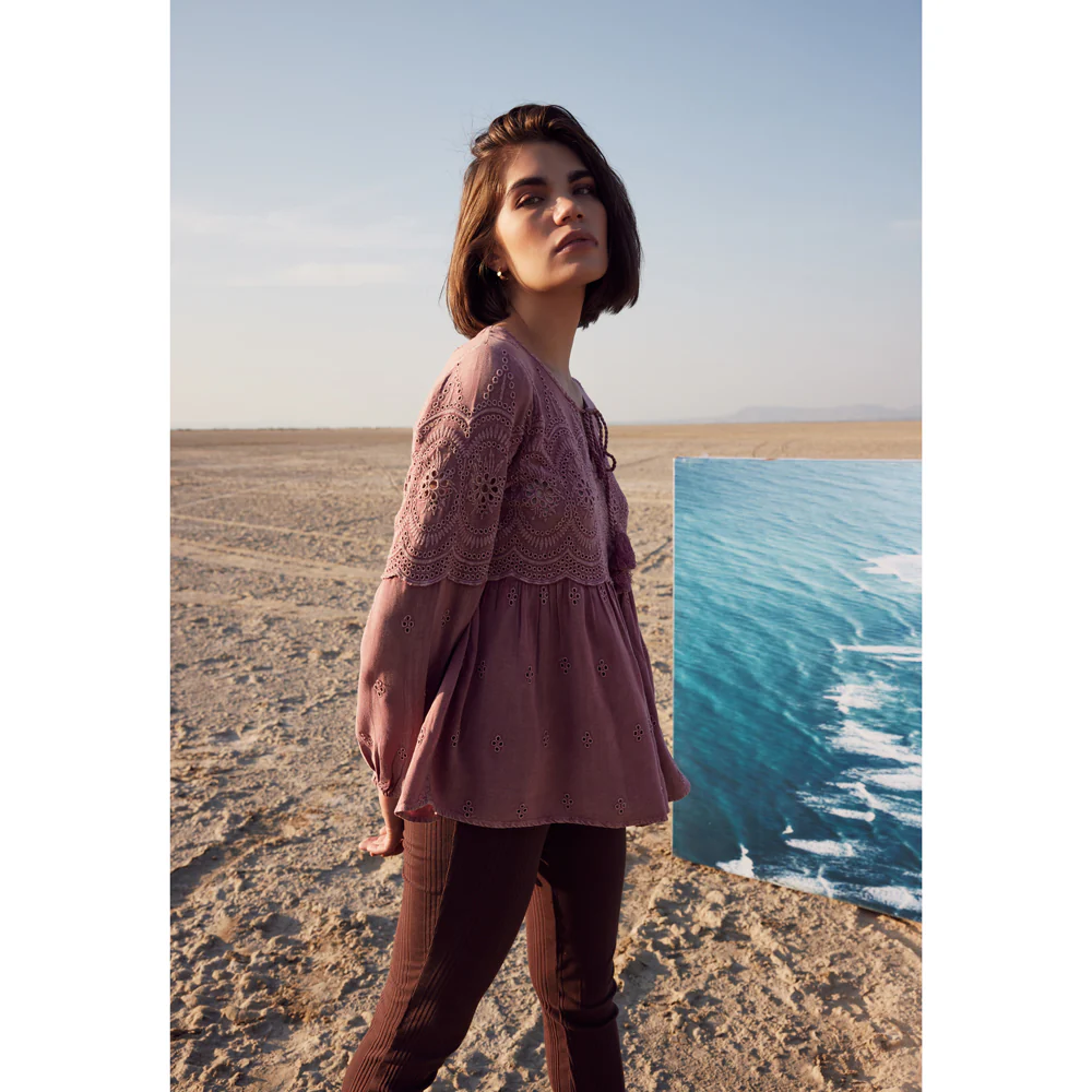 11823-silhouette-lace-top-shirts-small-1.webp