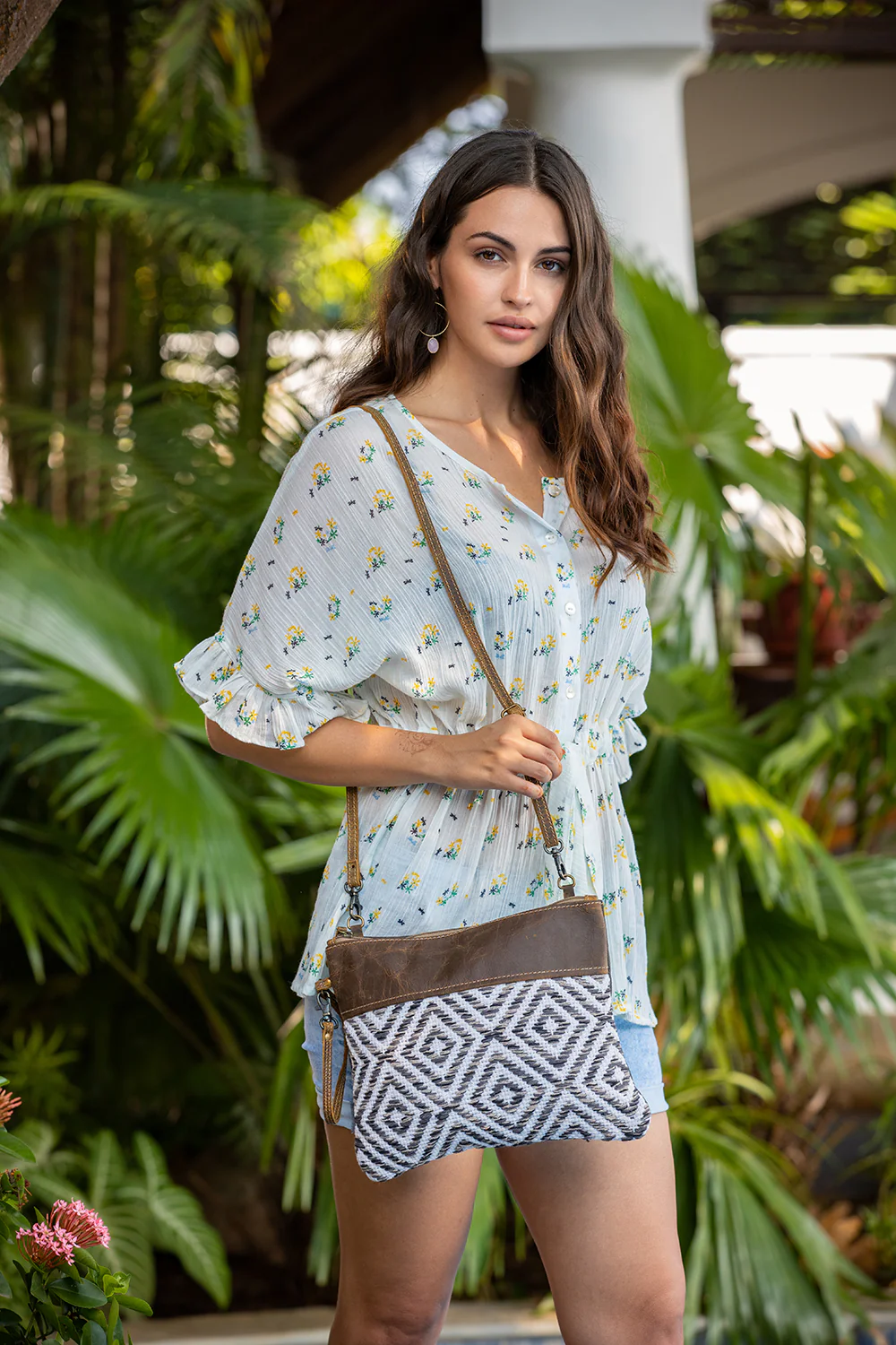 11868-sine-qua-non-small-crossbody-bag-1.webp