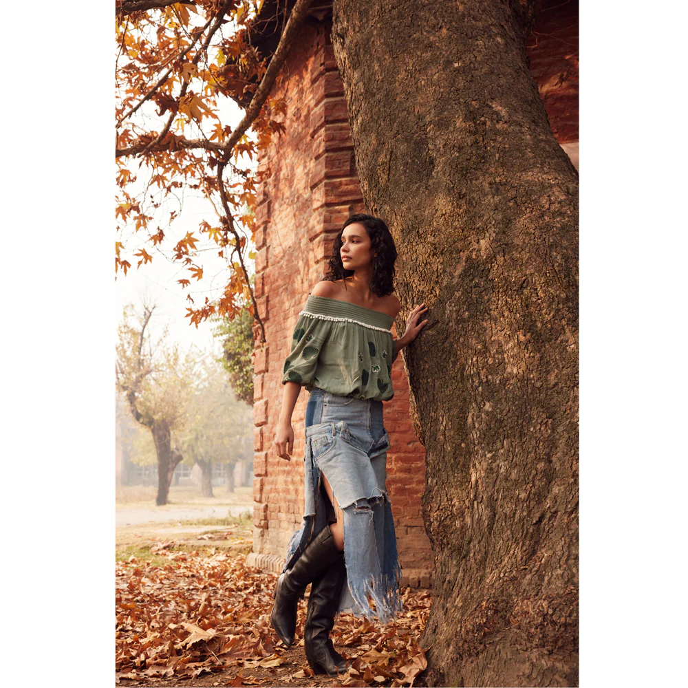 11879-sissy-sleeve-top-shirts-small-1.webp