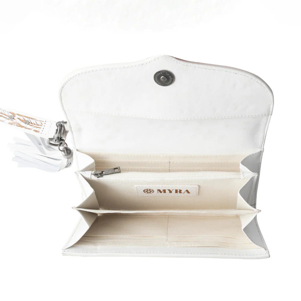 12204-sparkling-desert-moon-luxe-wallet-in-chocolate-white-1.webp
