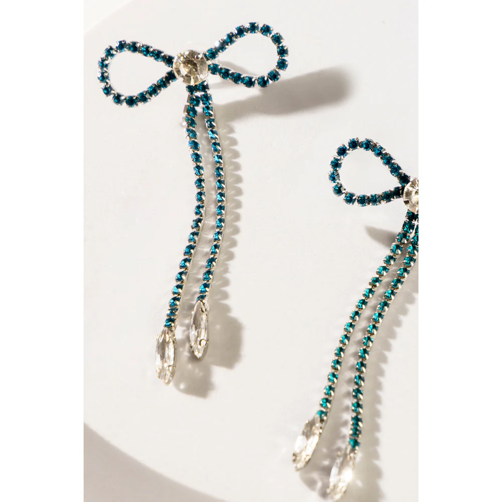Starlight Lasso Earrings In Black 1 12362-starlight-lasso-earrings-in-black-1.webp