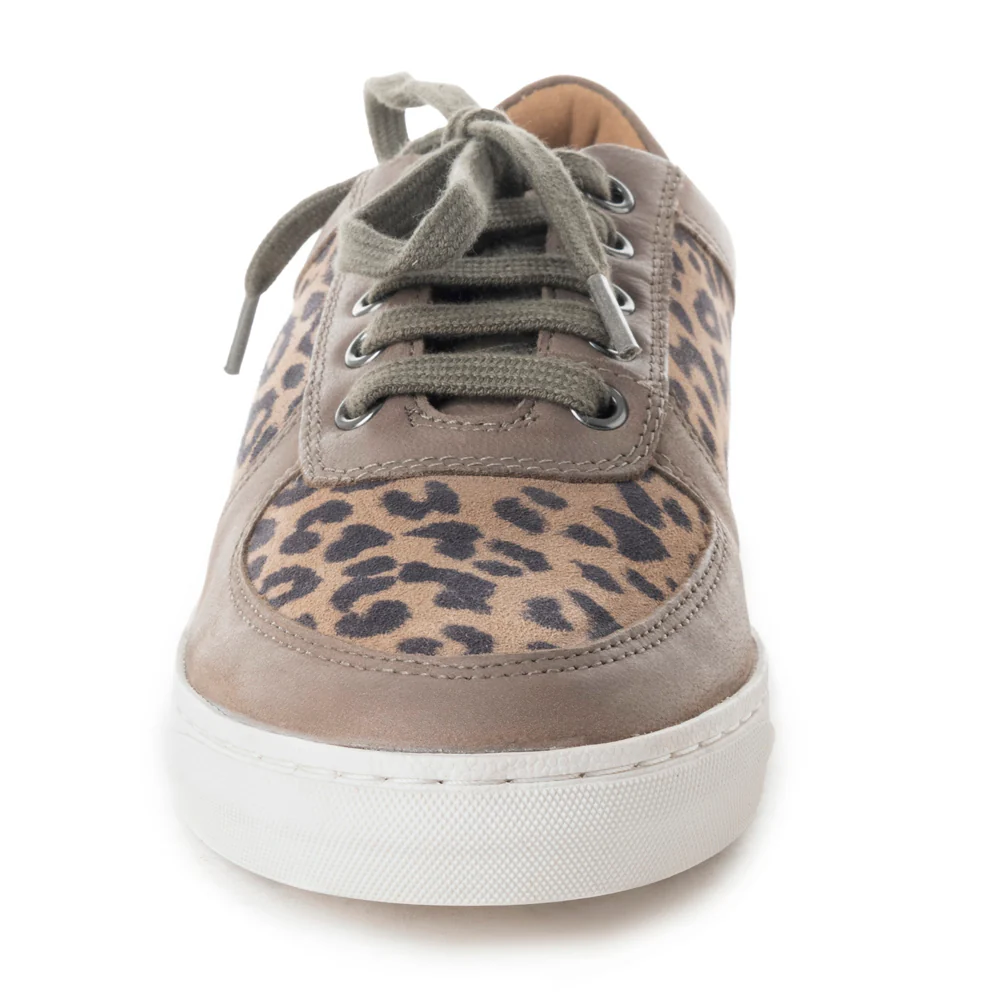 12542-subtle-sneakers-1.webp