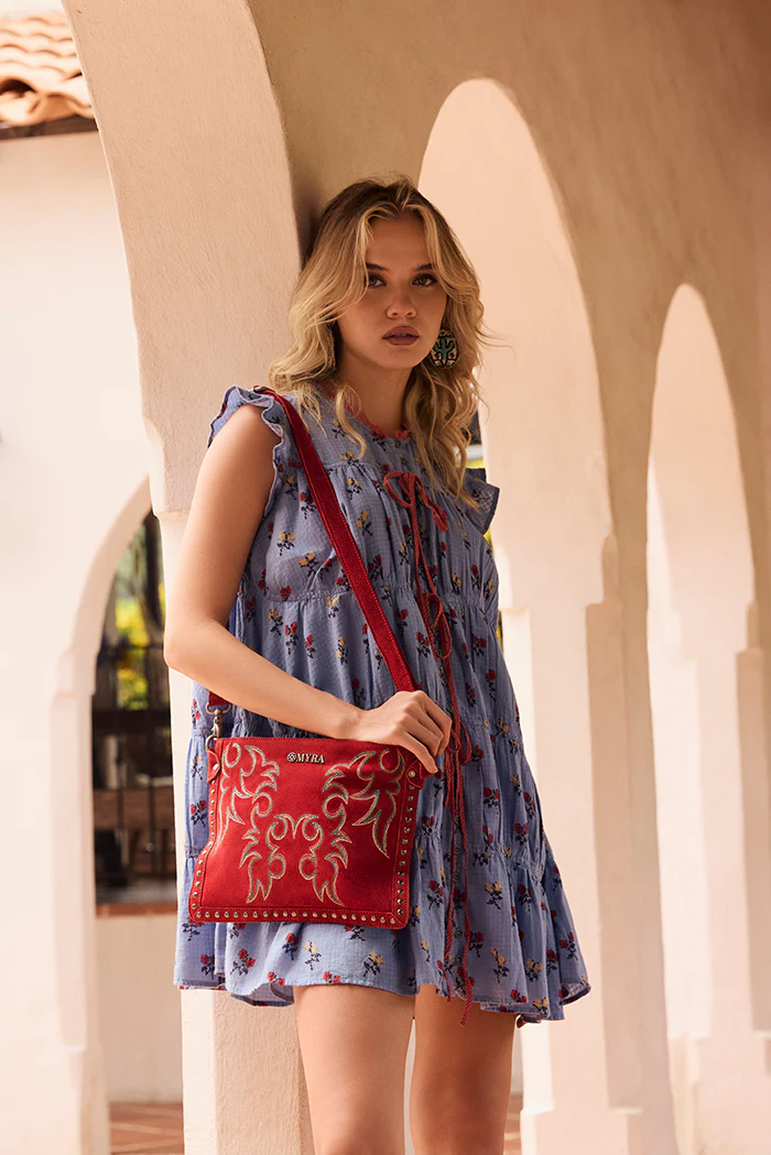 13058-texas-rose-western-embroidered-leather-bag-in-scarlet-red-1.webp