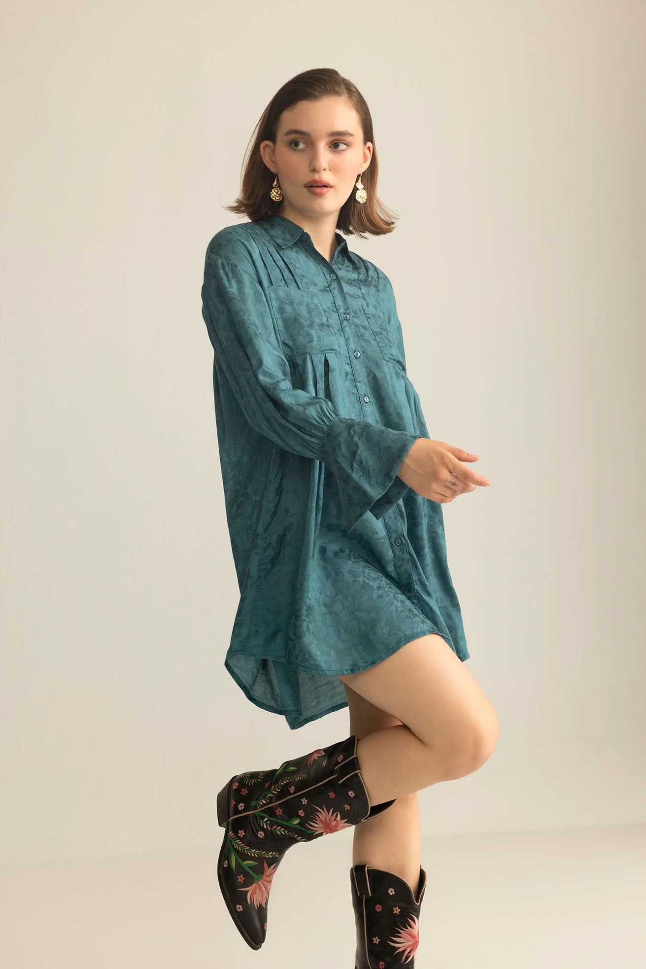 13084-the-elowen-belle-woven-dress-in-kayaking-1.webp