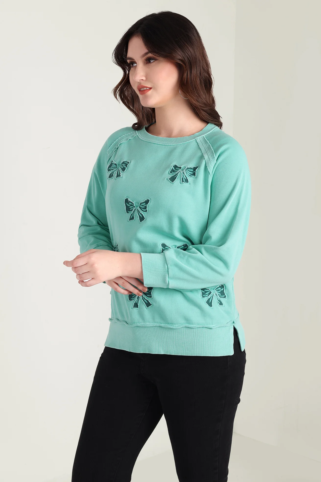 13127-the-meadow-love-sweatshirt-in-lake-green-1.webp