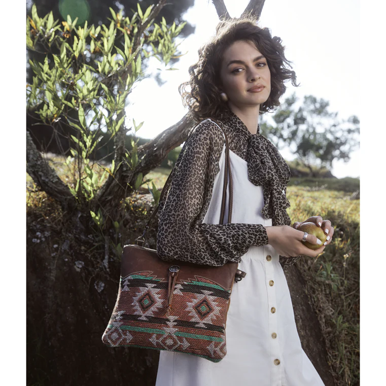 13270-tinsley-small-crossbody-bag-1.webp