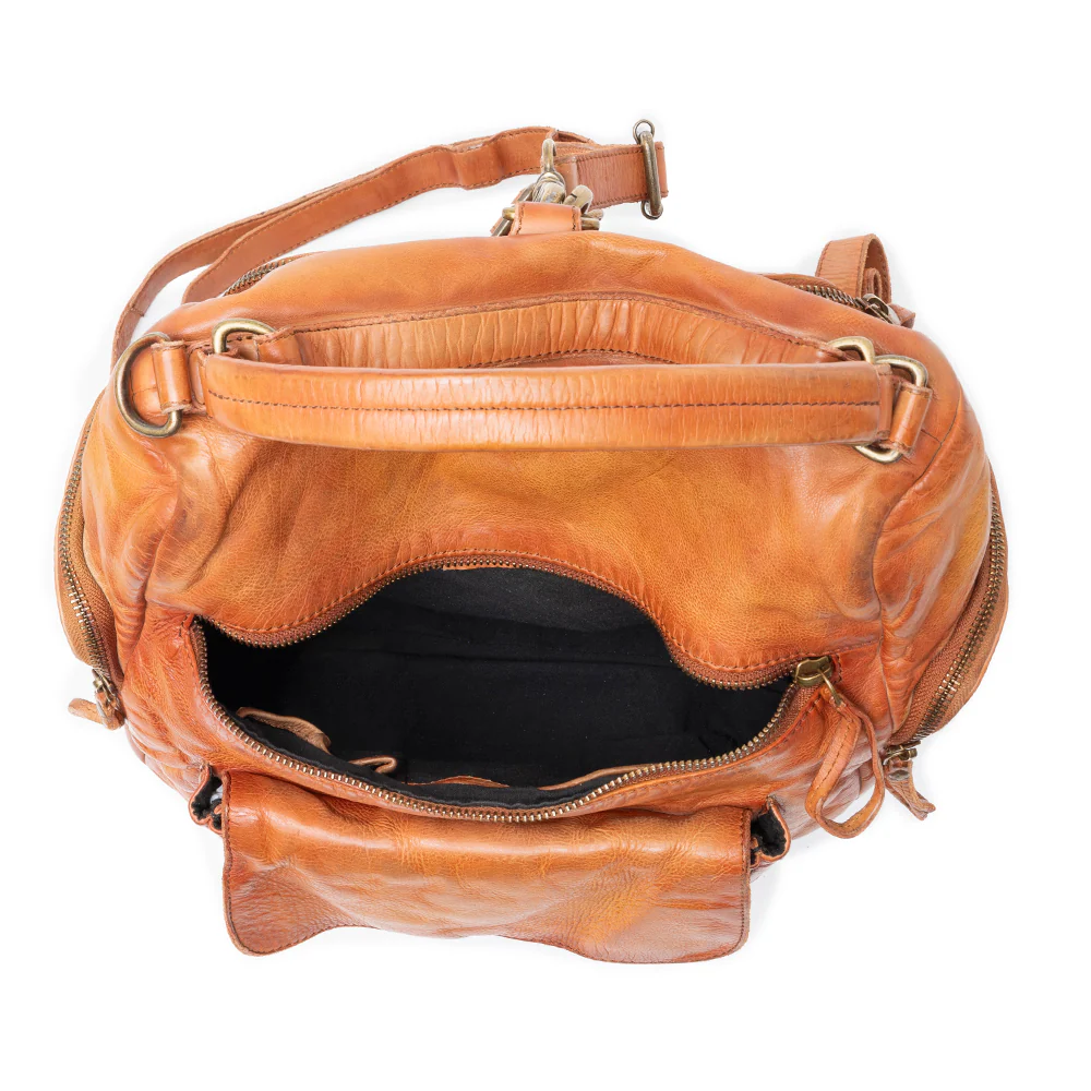 13456-trek-terra-leather-backpack-in-burnt-brown-1.webp