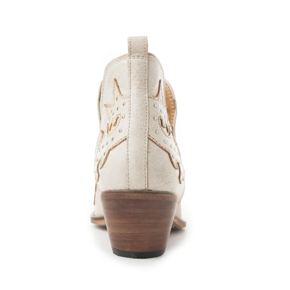 13627-twin-forks-booties-in-crackle-white-1.webp