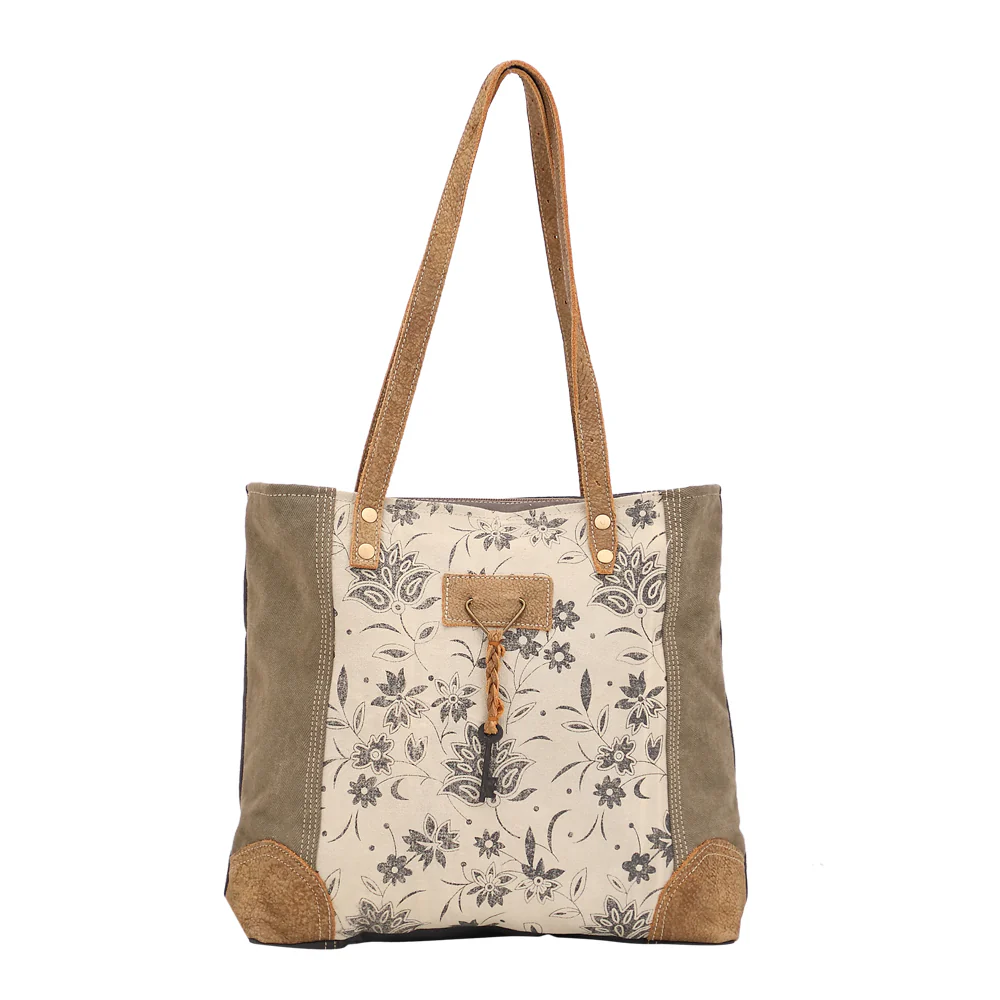 13678-unique-key-tote-bag-1.webp