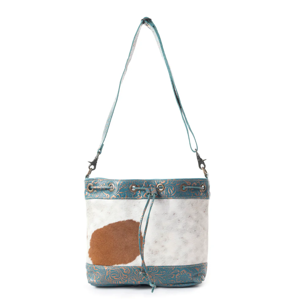 13855-vibrant-edges-bucket-bag-1.webp
