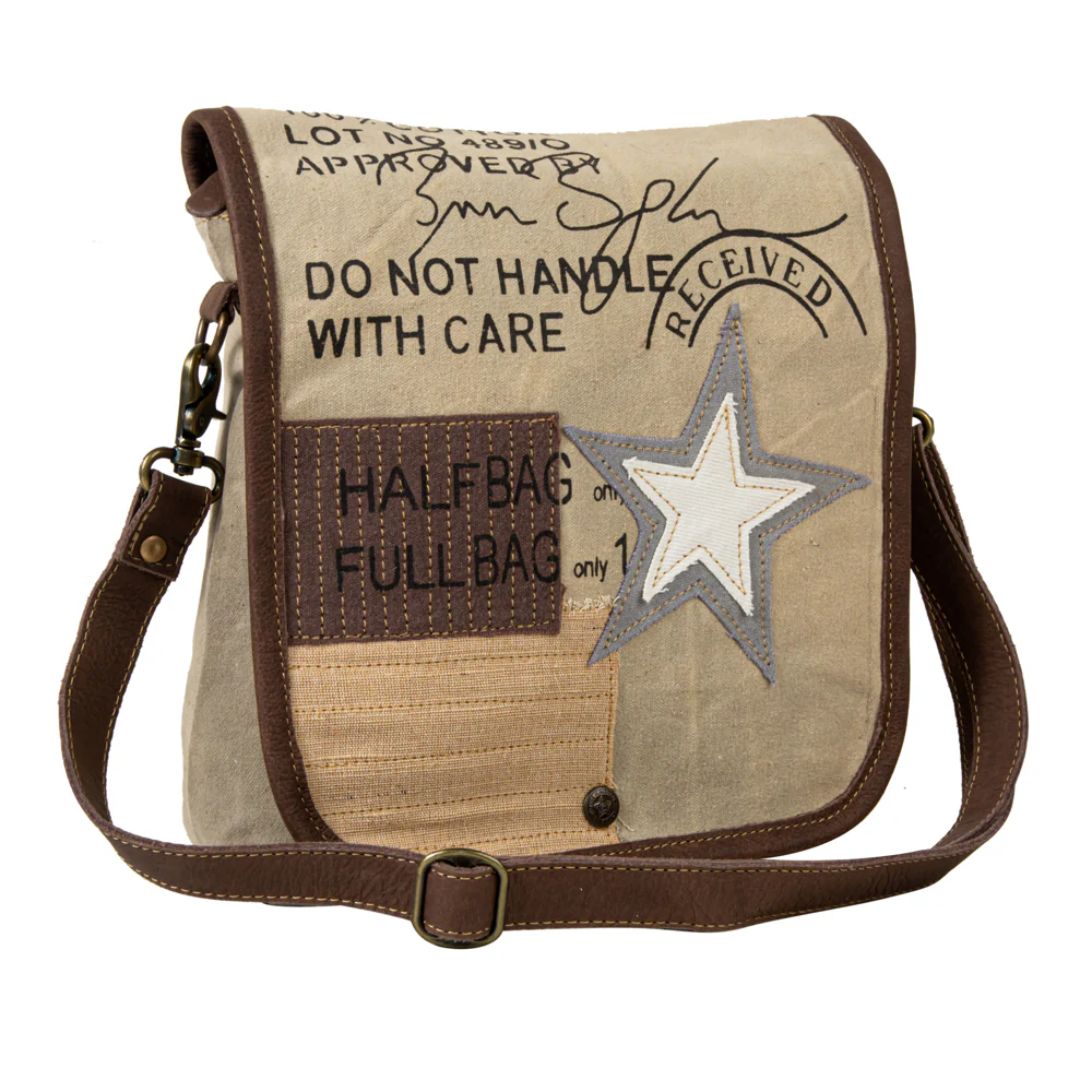 13903-vintage-adventurer-messenger-bag-1.webp