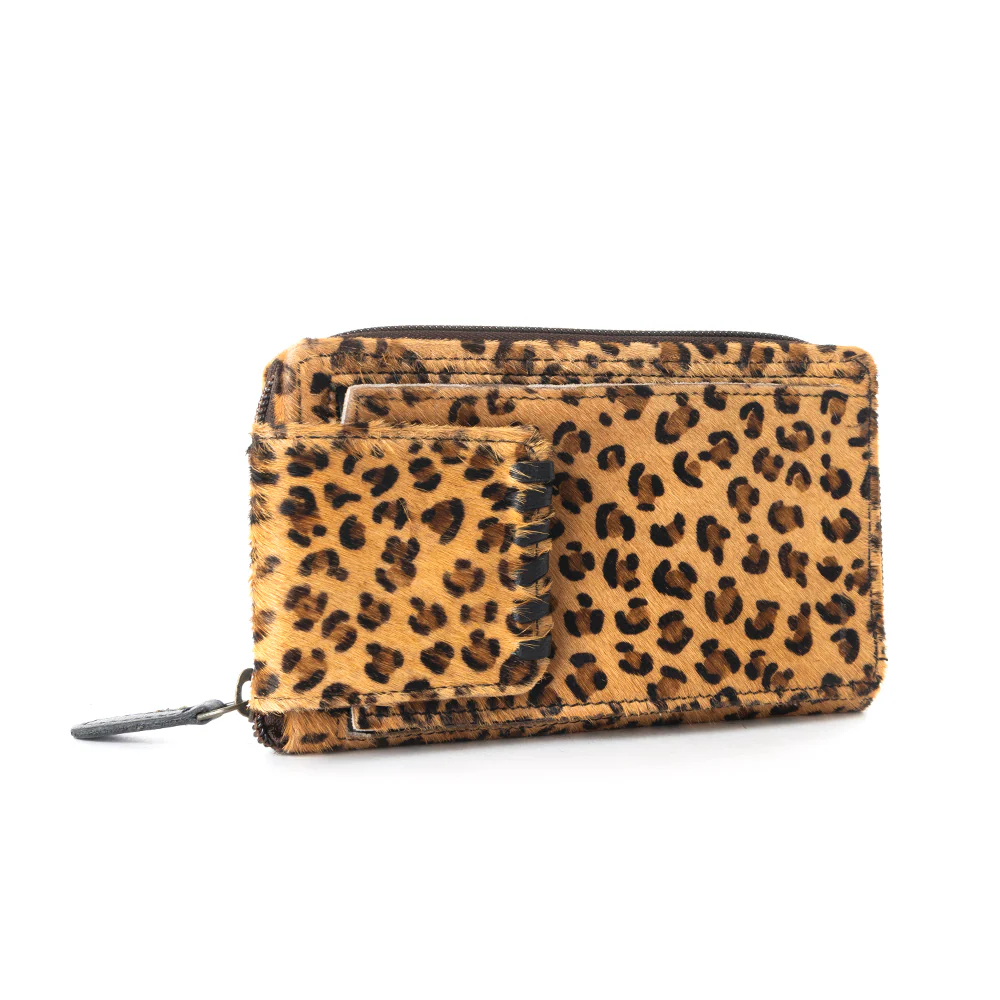 14032-weather-beaten-wallet-1.webp