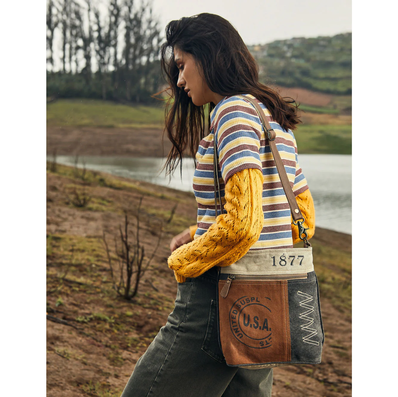 14054-wenge-shoulder-bag-1.webp