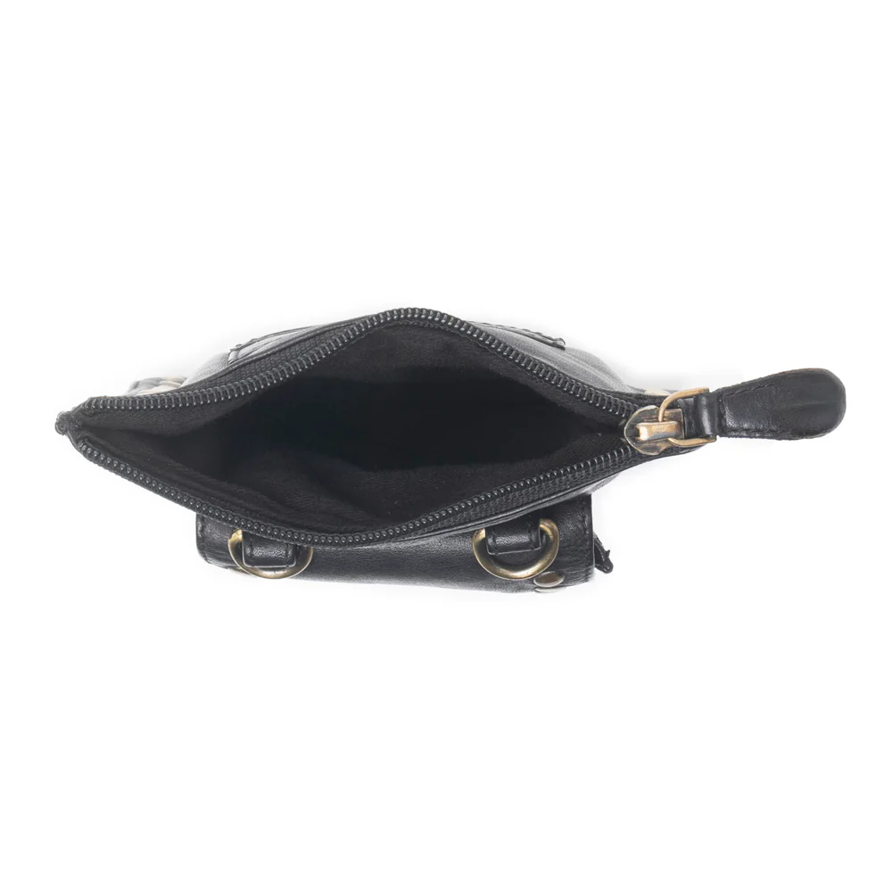 14134-western-wanderer-leather-bag-in-black-1.webp