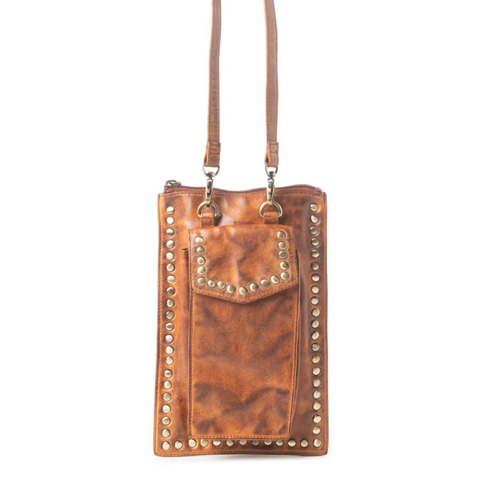 14135-western-wanderer-leather-bag-in-burnt-honey-1.webp