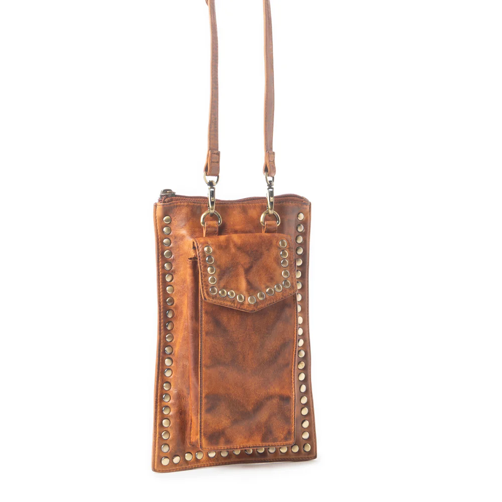 14135-western-wanderer-leather-bag-in-burnt-honey-1.webp