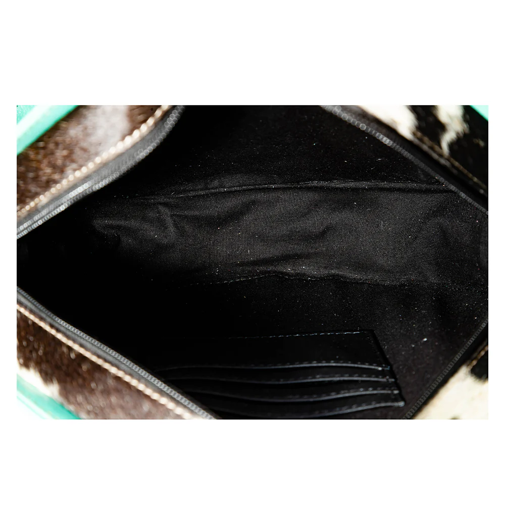 14412-winoka-trail-round-bag-1.webp