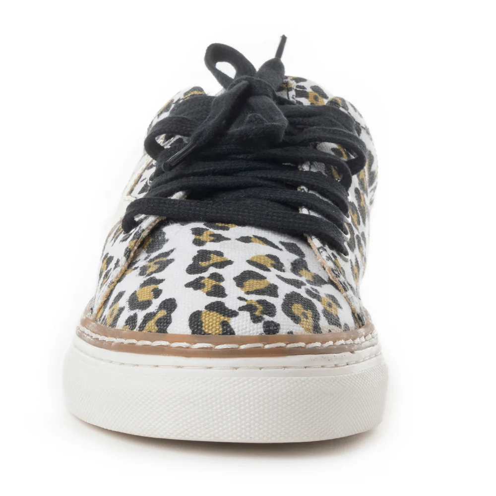 14431-witty-sneakers-1.webp