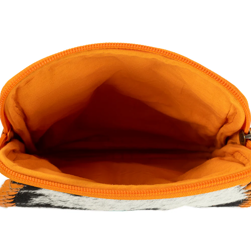 14591-yosidry-peak-leather-hairon-bag-1.webp
