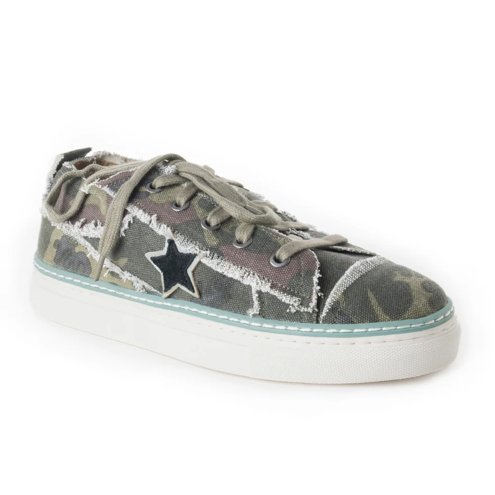 175-aeory-sneakers-1.webp