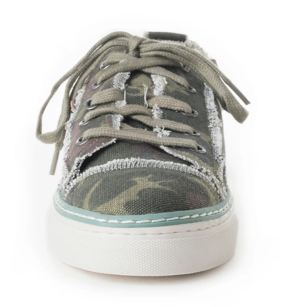 175-aeory-sneakers-1.webp