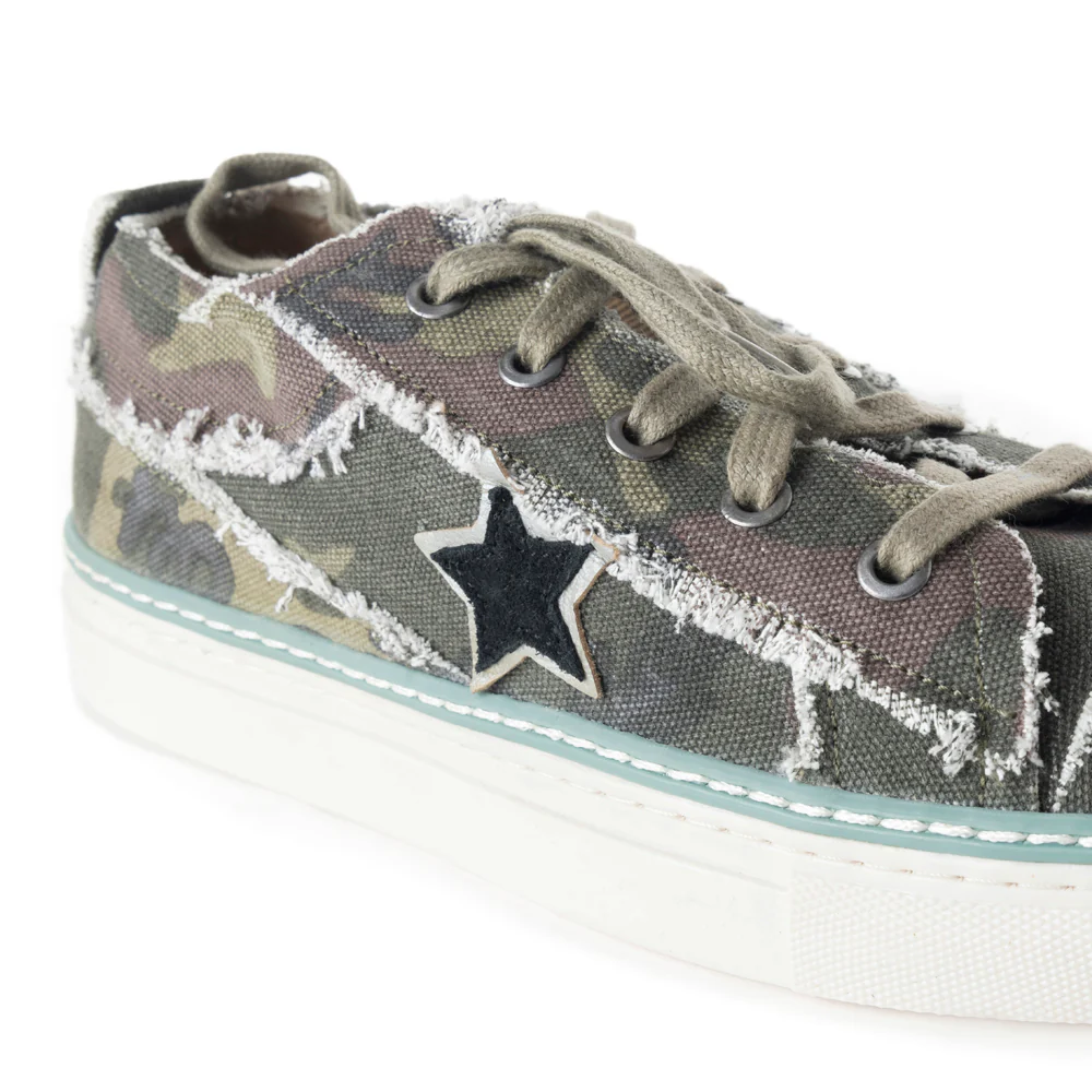 175-aeory-sneakers-1.webp