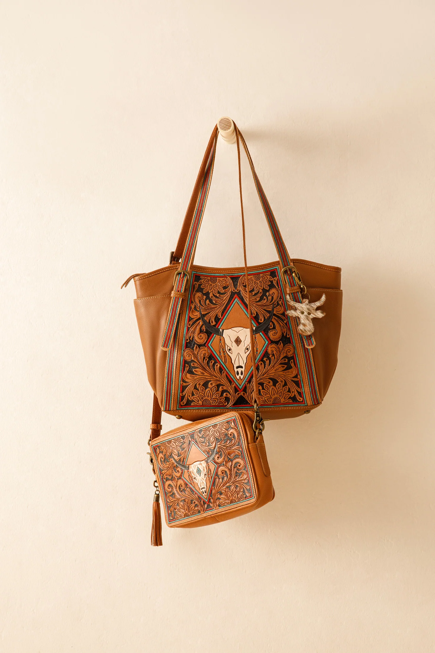 195-age-of-the-steer-hand-tooled-bag-1.webp