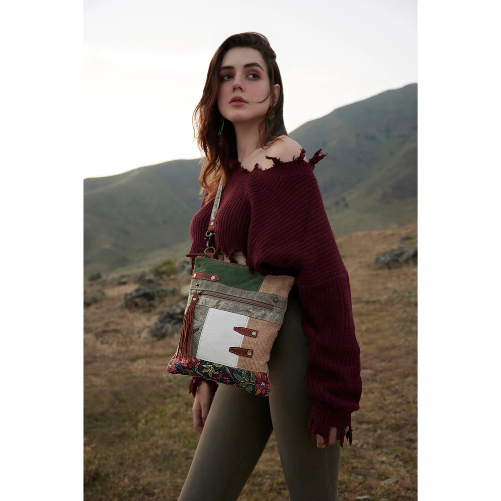 2150-boulangerie-floral-trim-crossbody-bag-1.webp