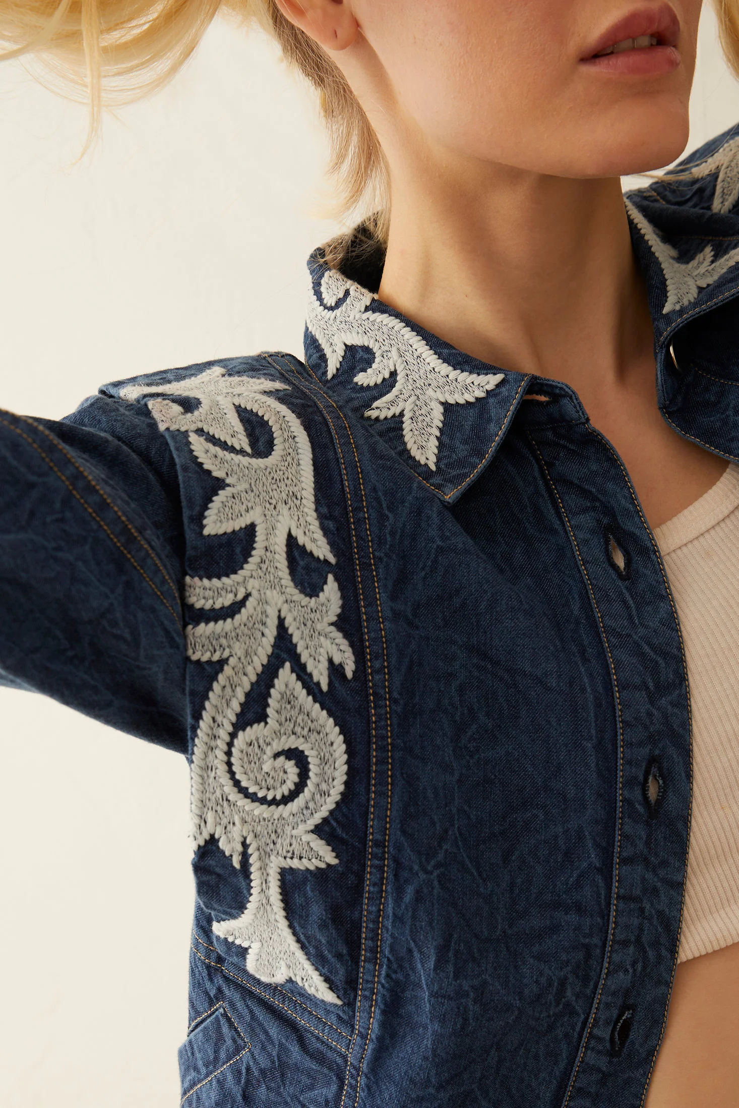 2304-brynleigh-embroidered-jacket-1.webp